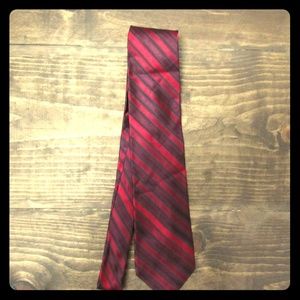 Van heusen 100% silk men's tie